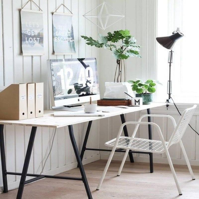 Các vật dụng decor bàn làm việc văn phòng thiết yếu và đẹp mắt